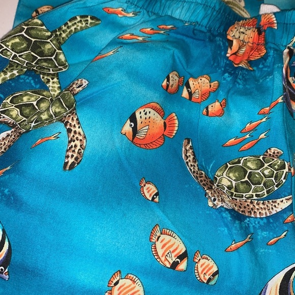 Gently Loved Toddler Aloha Mo’i Short Set Adorableble - Picture 2 of 7